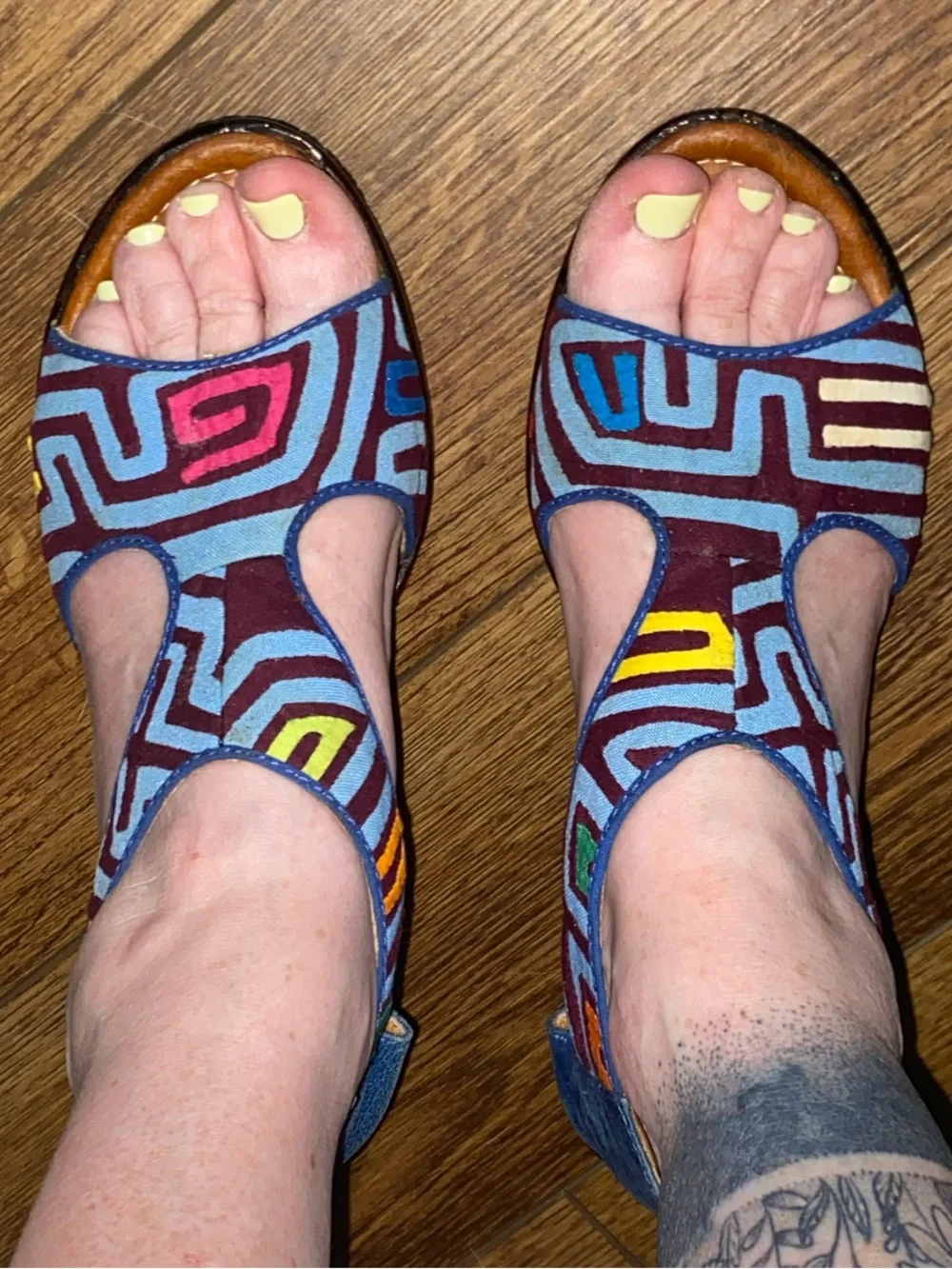 MoTalas Mola Art Wedge Sandals Geometric Zip Back Size 39 / 8.5